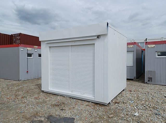 Contenedor Bar 3,5 × 3,03 m – Persiana Frontal & Puerta Trasera, Listo para Servir