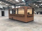 Contenedor de envío de 20 pies convertido en cafetería – bar – snack bar - Imagen 3